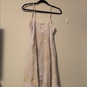 Anthropologie Eloise white slip with design